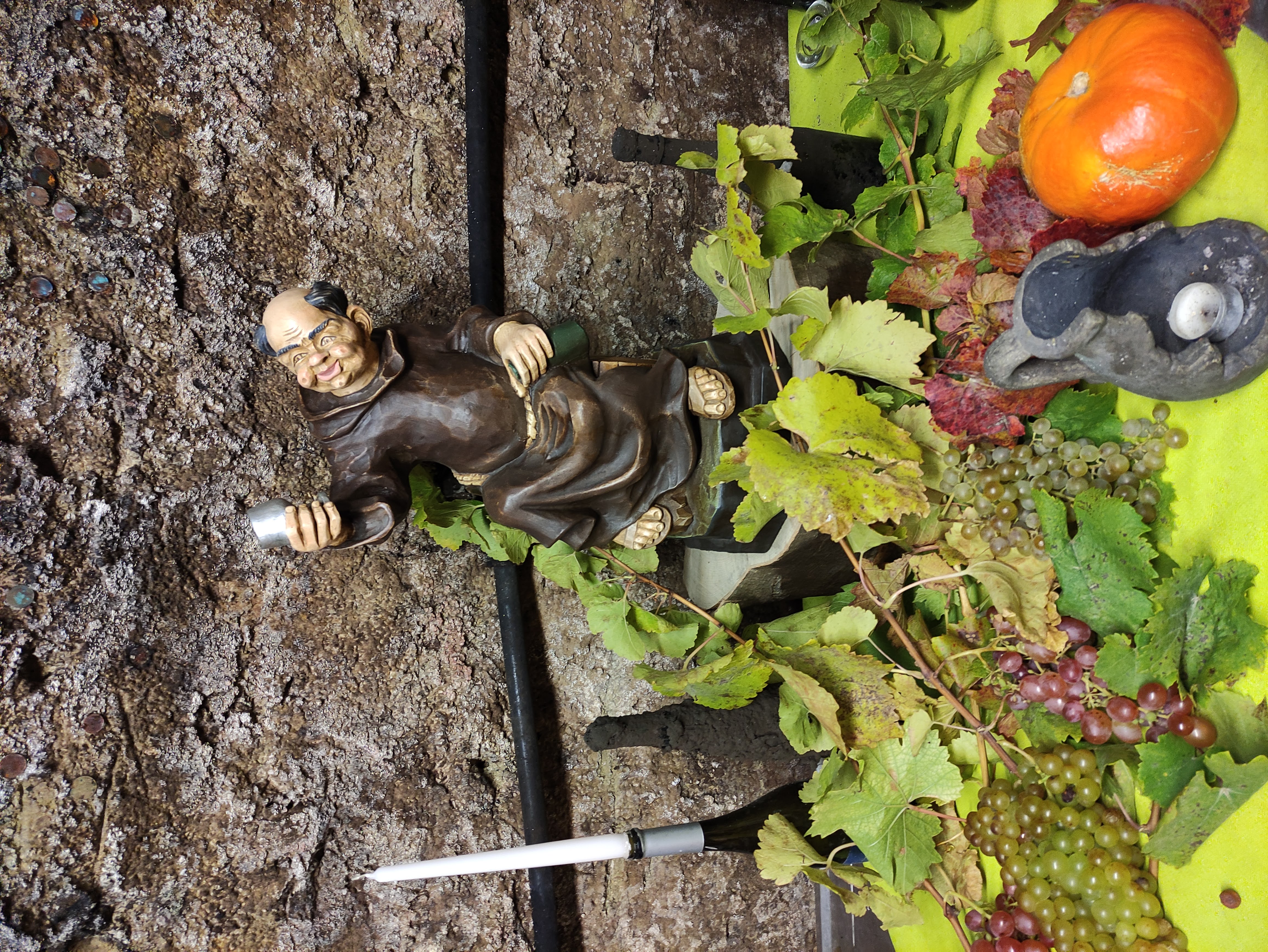 Traditionelle Statue am Weingut